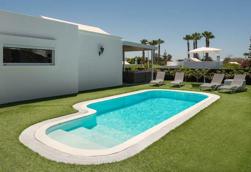 Вилла Deluxe 2 Спальни с Бассейном, Hyde Park Lane Villas