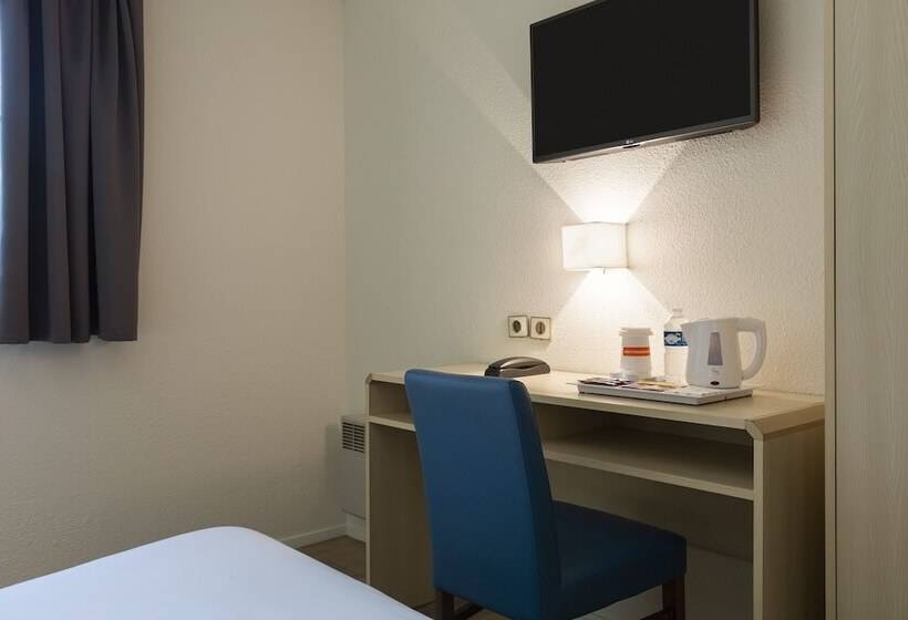 اتاق استاندارد سه نفره, Comfort Hotel Orleans Saran