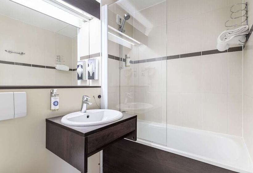 اتاق خانوادگی, Comfort Hotel Orleans Saran
