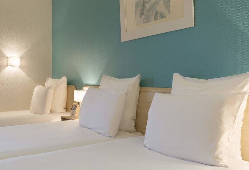 اتاق استاندارد سه نفره, Comfort Hotel Orleans Saran
