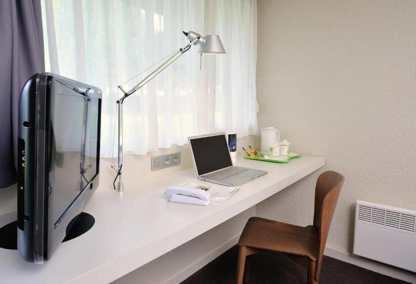 Номер Стандарт, Campanile Hotel Beauvais