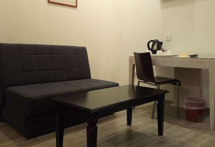 اتاق اجرایی یک تخته, Castelli Hotel Nicosia