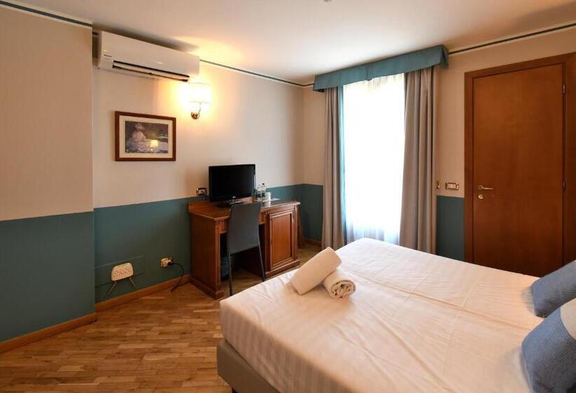 Quarto standard, Cavour