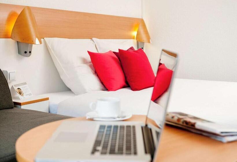 Номер Стандарт, Novotel Warszawa Airport