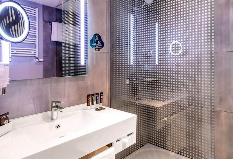 Номер Executive, Novotel Warszawa Airport