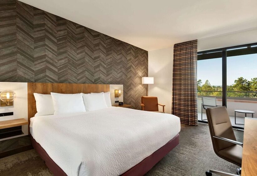 Люкс Адаптированный для Инвалидов, La Quinta Inn & Suites By Wyndham Santa Rosa Sonoma