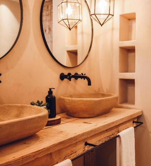 استودیو خانوادگی, Nomad Hotel   Xábia Port