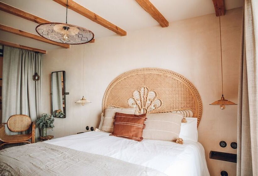سوییت جونیور با چشم‌انداز دریا, Nomad Hotel   Xábia Port