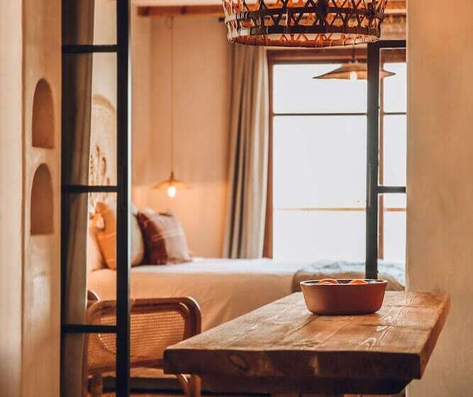 سوییت جونیور با چشم‌انداز دریا, Nomad Hotel   Xábia Port