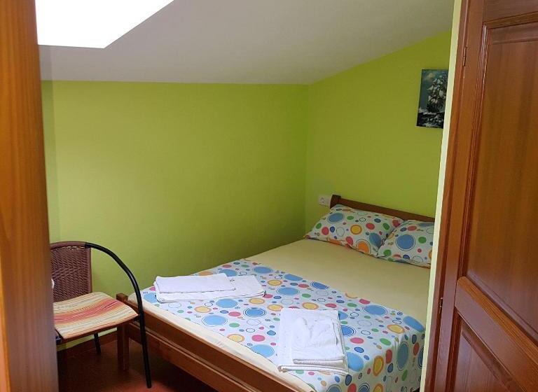 اتاق استاندارد یک نفره, Apartments Lucic