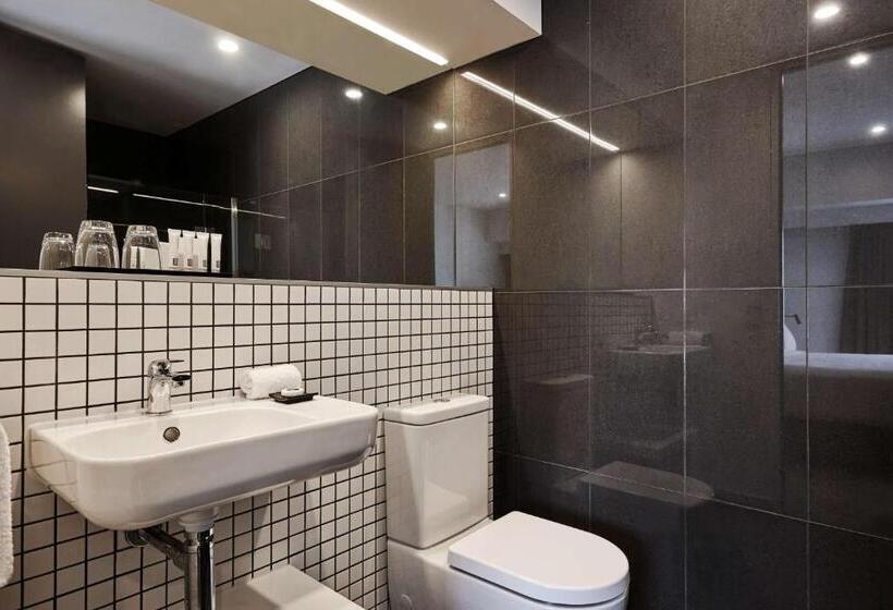 Quarto Familiar Comunicado, Travelodge Hotel Auckland Wynyard Quarter