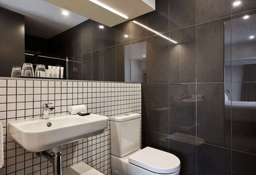 Quarto Familiar Comunicado, Travelodge Hotel Auckland Wynyard Quarter