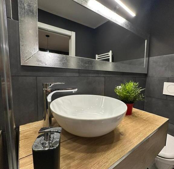 اتاق استاندارد با بالکن, Linda S Guest House