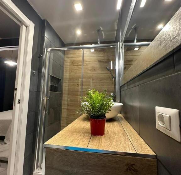 اتاق استاندارد, Linda S Guest House