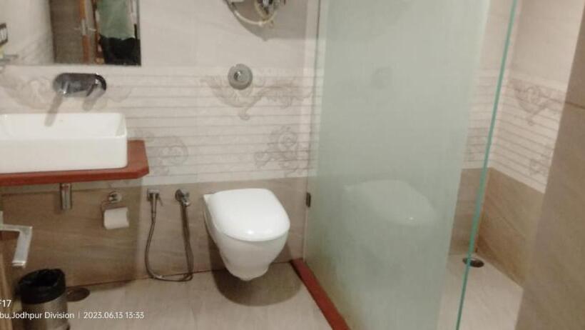 Семейный Номер, Hari Niwas   A Boutique Garden Resort Mount Abu