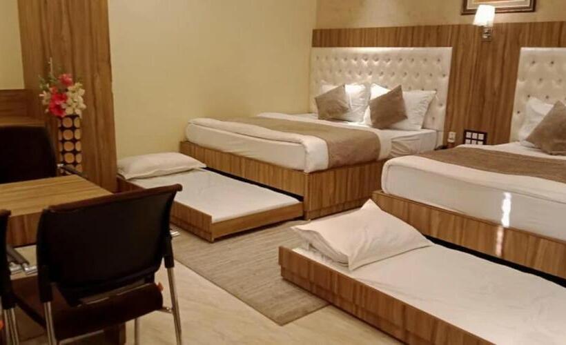 Семейный Номер, Hari Niwas   A Boutique Garden Resort Mount Abu