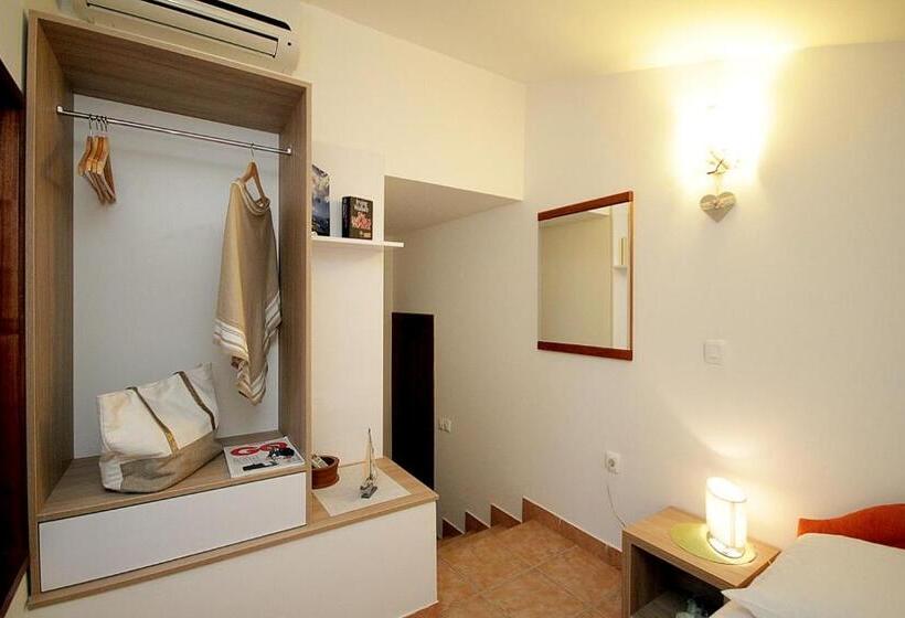 اتاق استاندارد یک نفره, Guest House Jedro