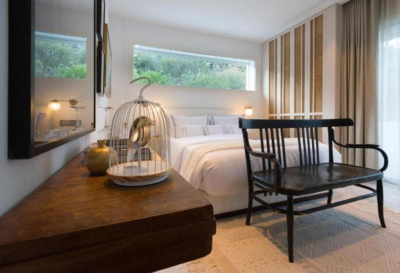 اتاق استاندارد با بالکن و چشم‌انداز دریا, Maison Dedine  Smallluxuryhotels  Adults Only