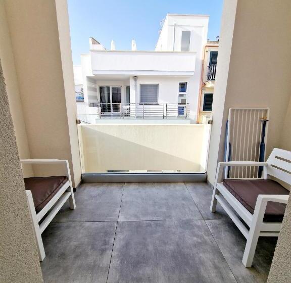 اتاق لوکس با بالکن, Marebed Apartments & Rooms