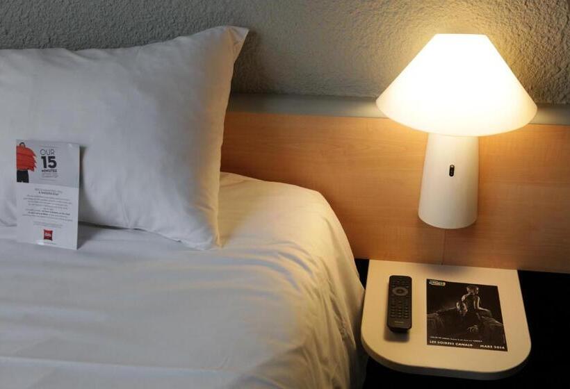 Номер Стандарт Двуспальная Кровать Вид на Море, Ibis Granville Port De Plaisance