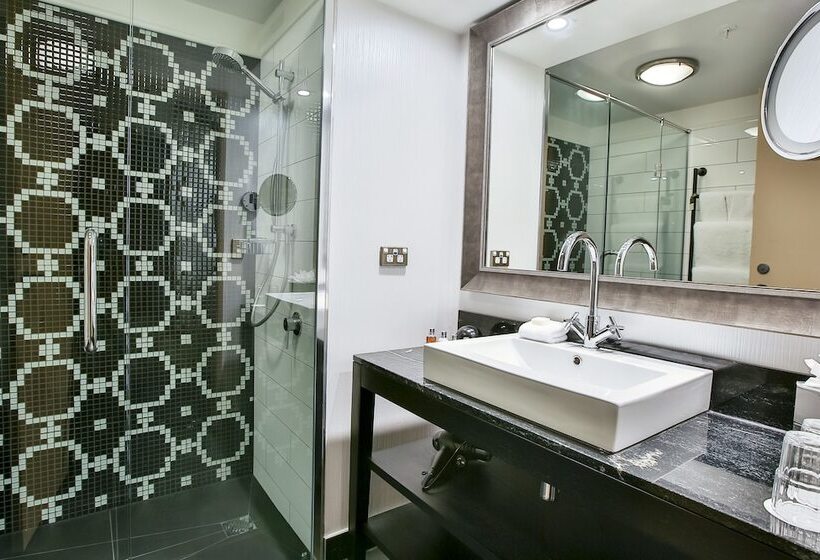 Номер Стандарт Двуспальная Кровать, St Moritz Queenstown   Mgallery By Sofitel