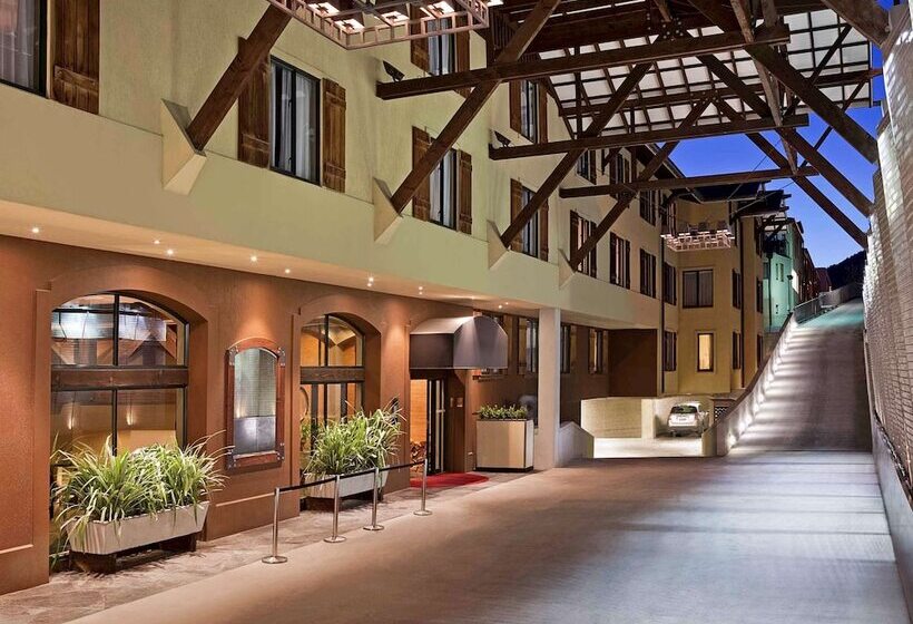 חדר סטנדרט מיטה זוגית, St Moritz Queenstown   Mgallery By Sofitel