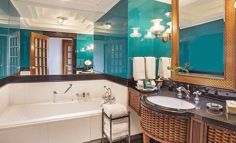 Номер Premium с Балконом, The Oberoi Amarvilas Agra