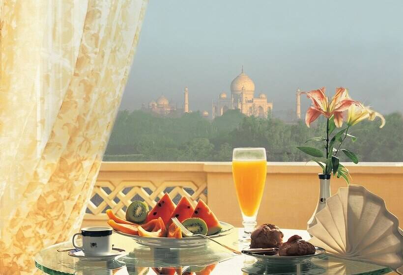 Номер Premium с Балконом, The Oberoi Amarvilas Agra