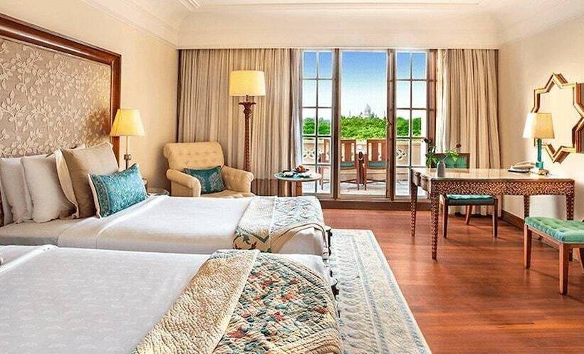 Номер Premium с Балконом, The Oberoi Amarvilas Agra