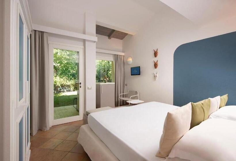 Номер Стандарт Вид на Сад, Chia Laguna   Hotel Village