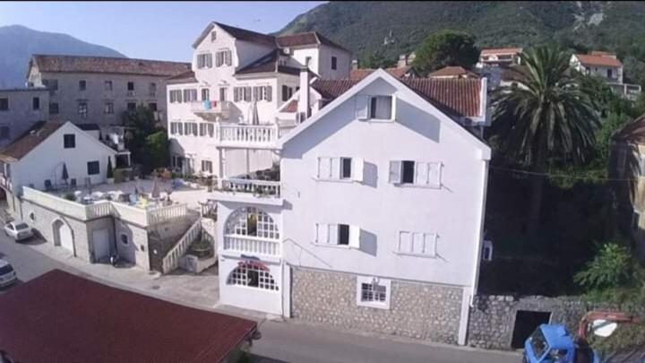 اتاق لوکس با چشم‌انداز دریا, Apartments Vila Marija