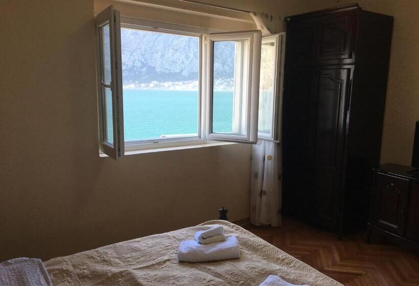 اتاق لوکس با چشم‌انداز دریا, Apartments Vila Marija