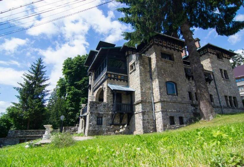 ویلای 4 خوابه, Casa Cu Farfurii