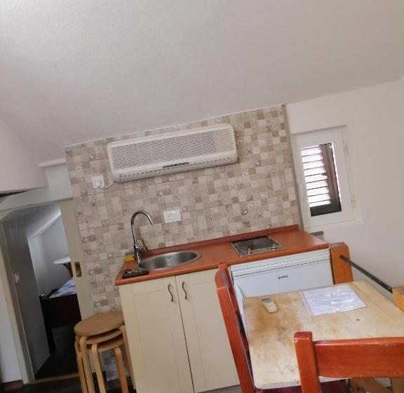 Economy Quadruple Room, Apartments đukić