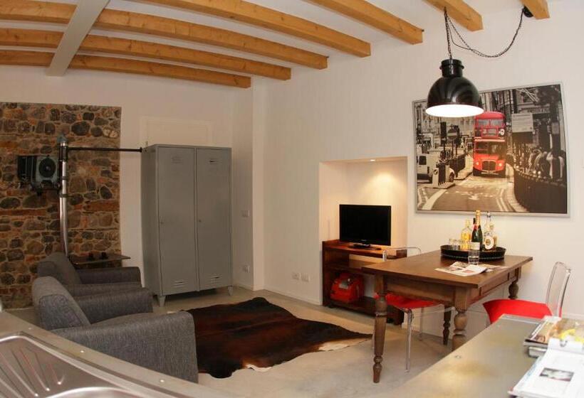 Студия Superior, Casa Galante