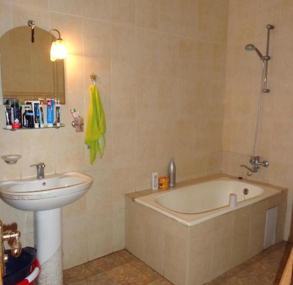 آپارتمان 1 خوابه, Private House In Batumi