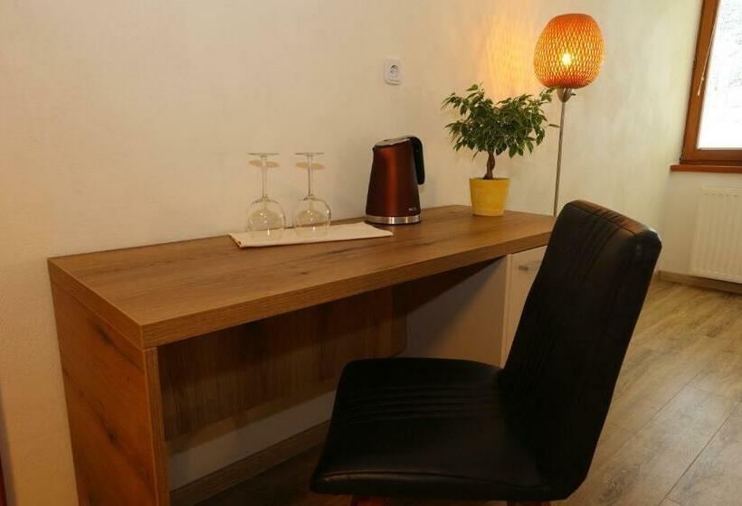 اتاق استاندارد, Vila Edelweiss Rooms&app Kranjska Gora