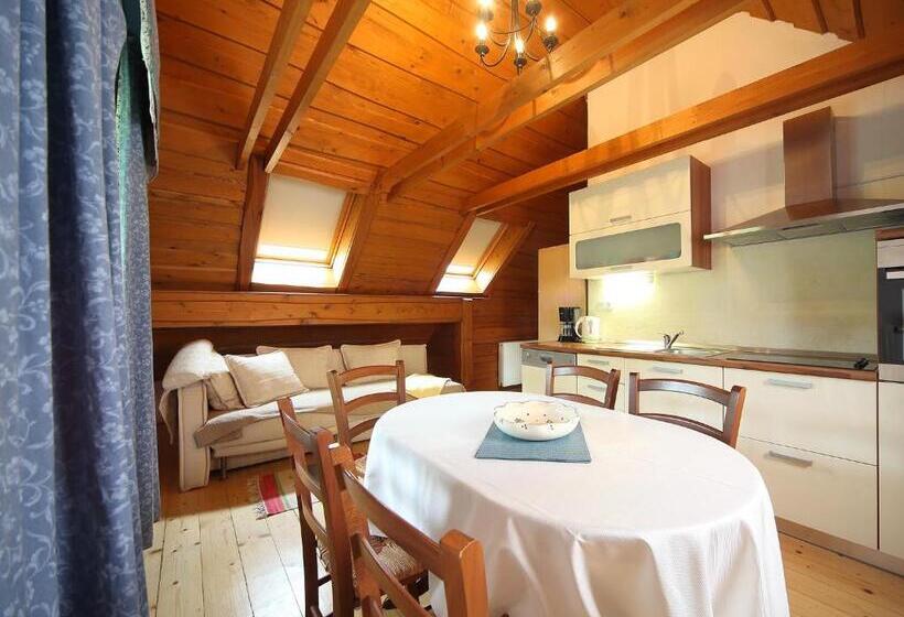 1 Bedroom Penthouse Apartment, Vila Edelweiss Rooms&app Kranjska Gora