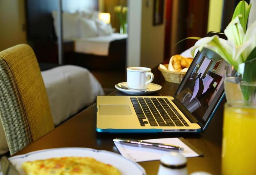 اتاق سوپریور, Delfines Hotel & Convention Center