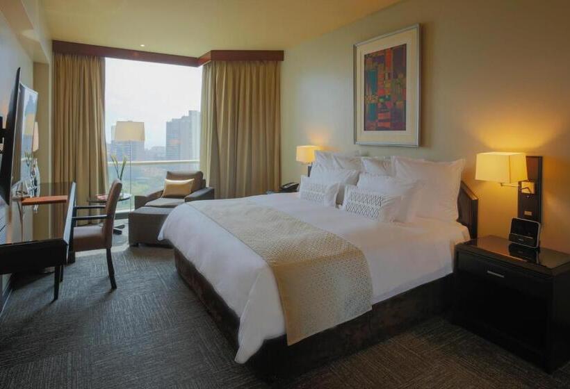 اتاق اجرایی, Delfines Hotel & Convention Center