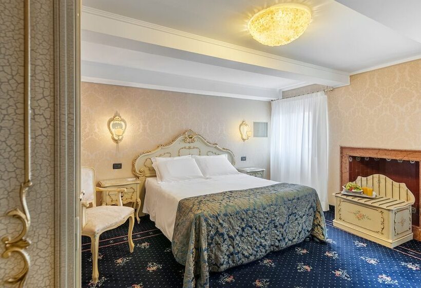 اتاق سوپریور, Montecarlo
