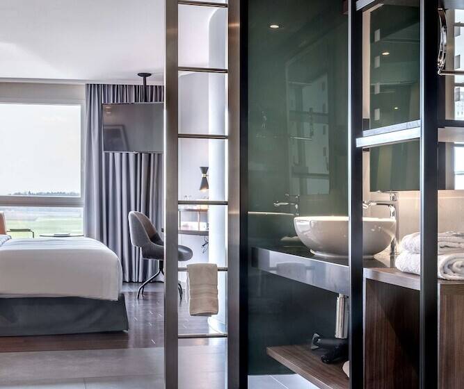 Номер Стандарт, Radisson Hotel Zurich Airport