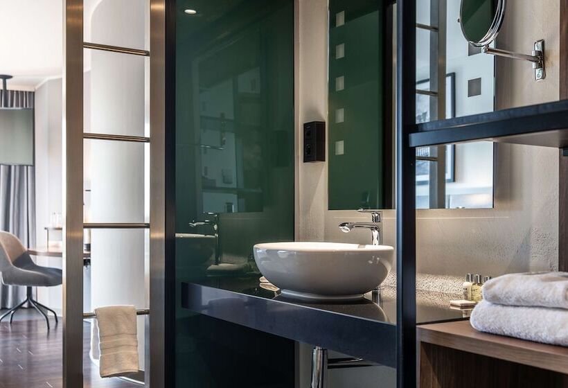Номер Superior с Видом, Radisson Hotel Zurich Airport