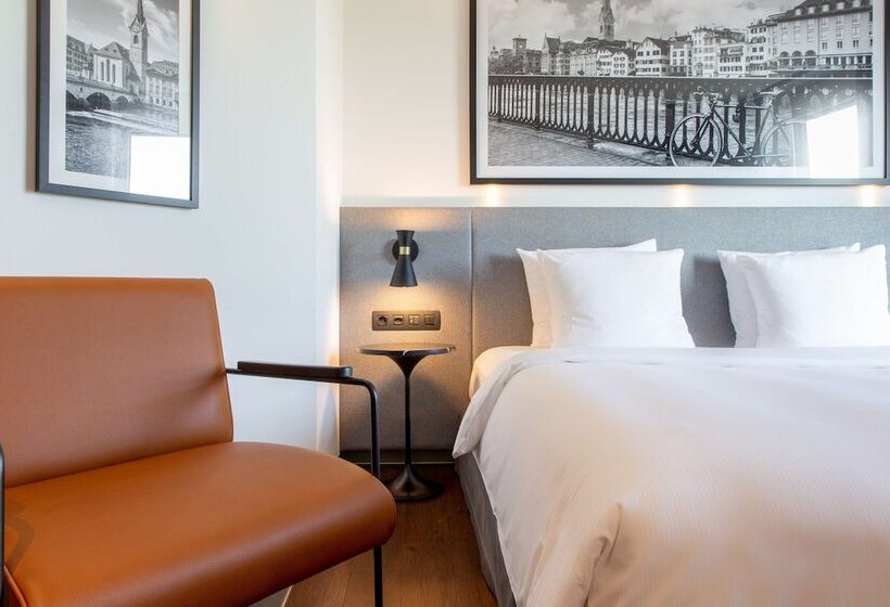 Номер Superior с Видом, Radisson Hotel Zurich Airport