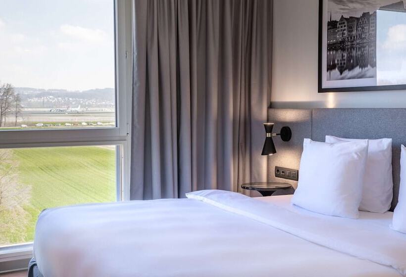 Семейный Номер, Radisson Hotel Zurich Airport