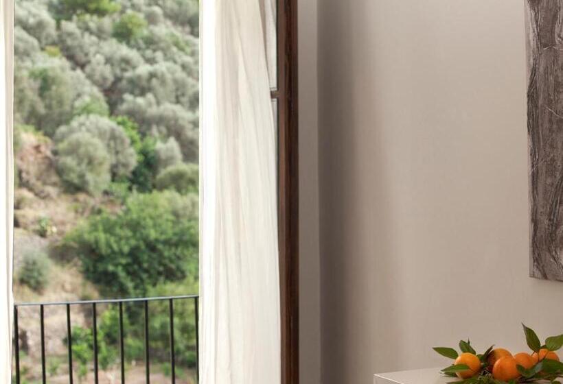 اتاق استاندارد با چشم‌انداز کوهستان, Fornalutx Petit Hotel   Bed & Breakfast