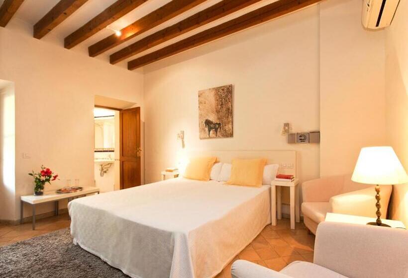 اتاق لوکس با بالکن, Fornalutx Petit Hotel   Bed & Breakfast