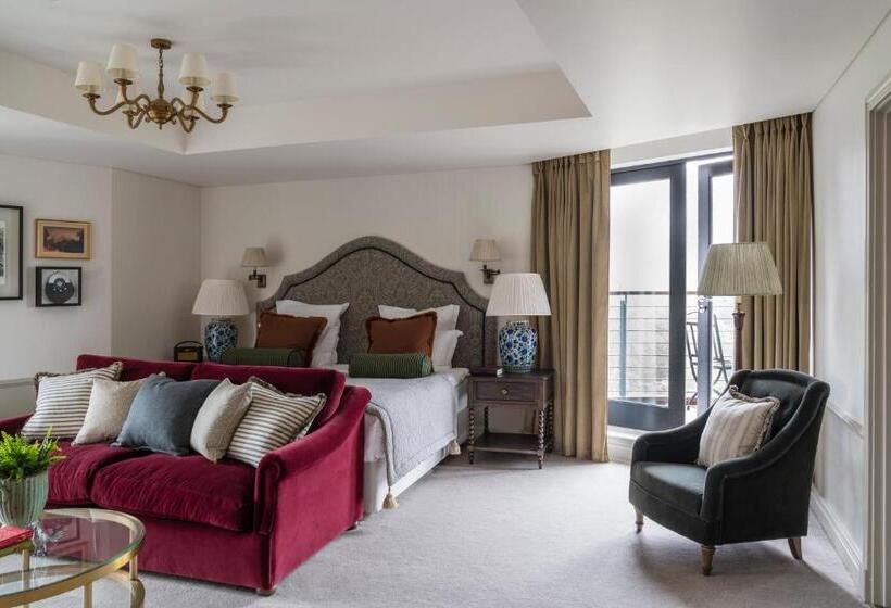 اتاق لوکس با تخت بزرگ, The Gleneagles