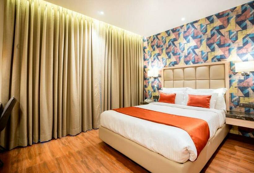 Номер Deluxe, The Orchid Lonavala