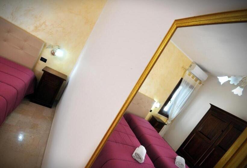 Quarto Triplo Estandar, Il Calesse B&b